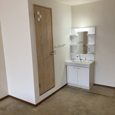 ◄トイレの新設工事▶